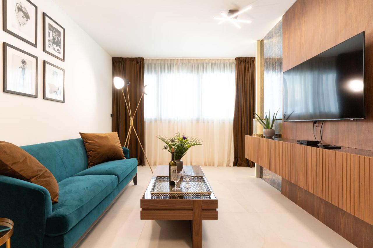 로비니 Ez Luxury Living 아파트 외부 사진